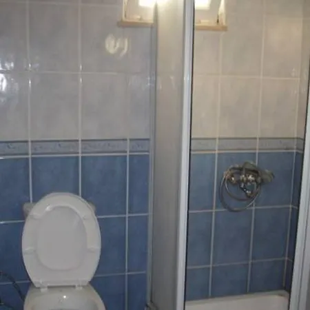 Demirci 4 Quarto em Acomodações Particulares *